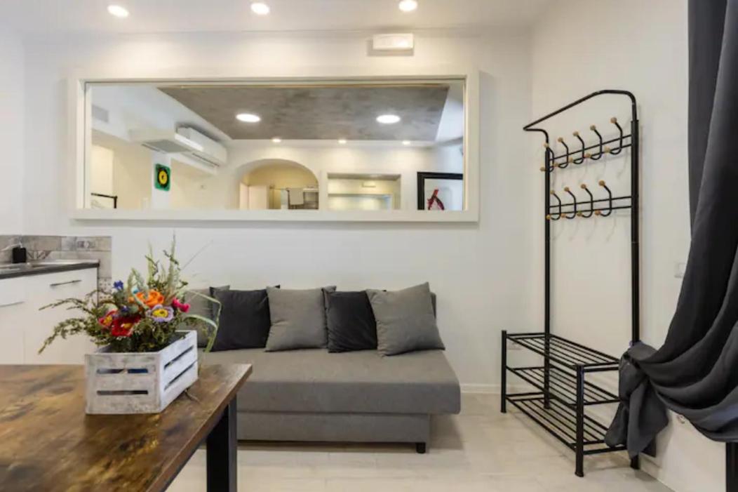 Historical Workshop Apartment - Fico Rome Bagian luar foto